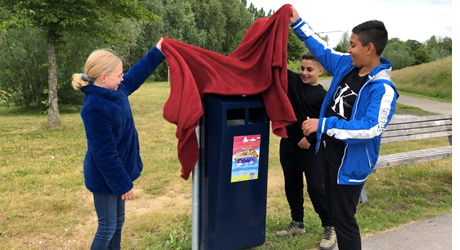 Bericht Basisschool Op De Groene Alm fleurt prullenbakken op voor minder afval bekijken